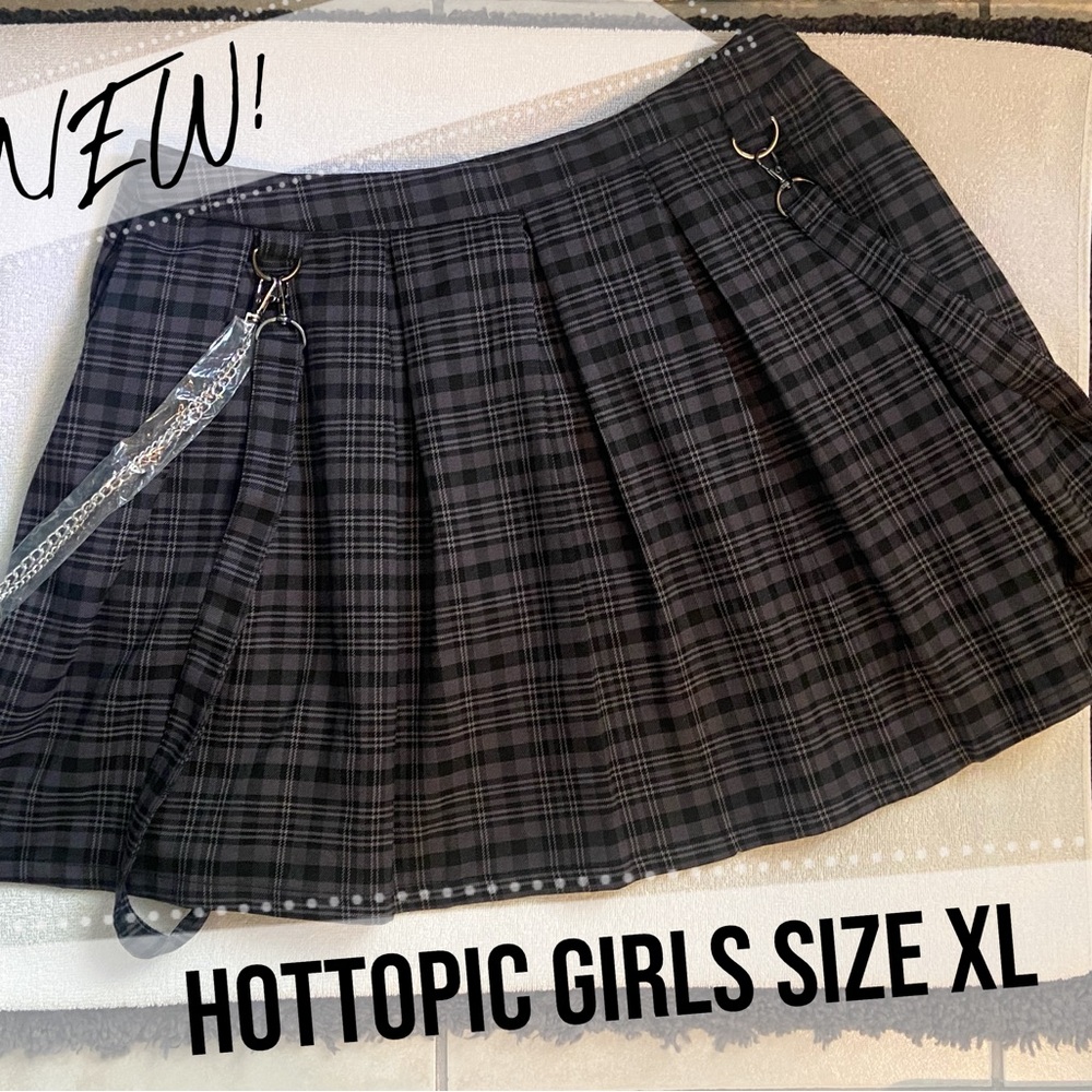 Hot Topic Black Plaid Mini Skirt with Chain